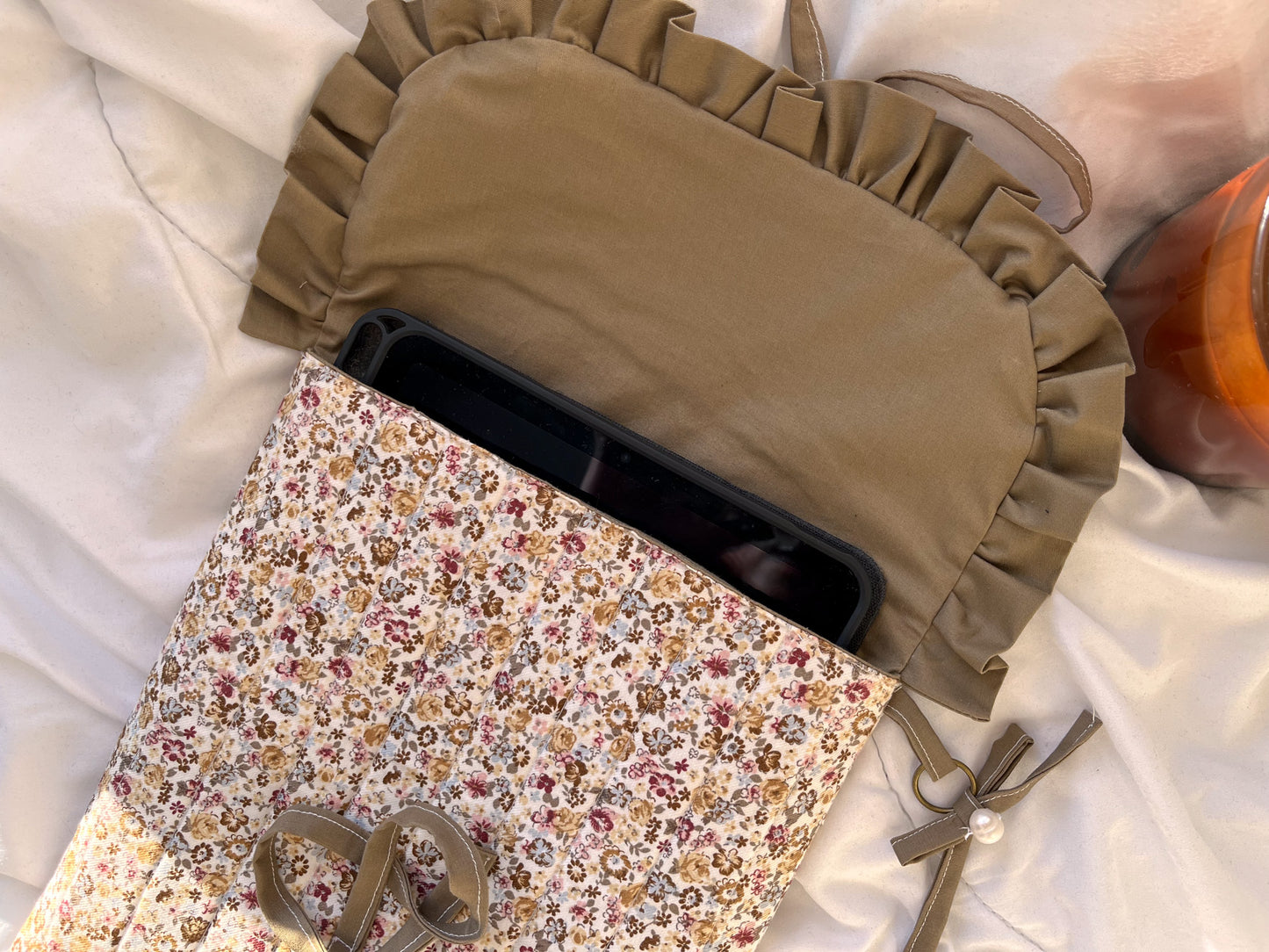 "Ochre Garden" 11" Tablet Sleeve