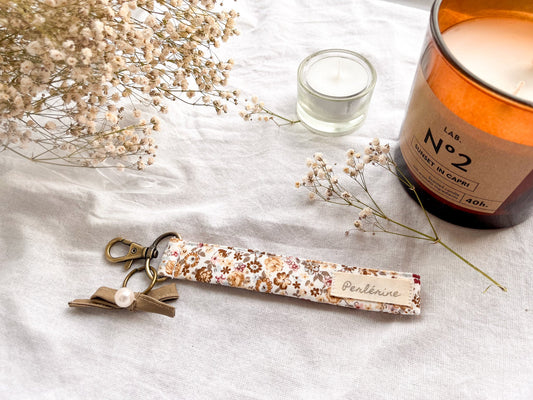 🎁 "Ochre Garden" Keychain (100% off)