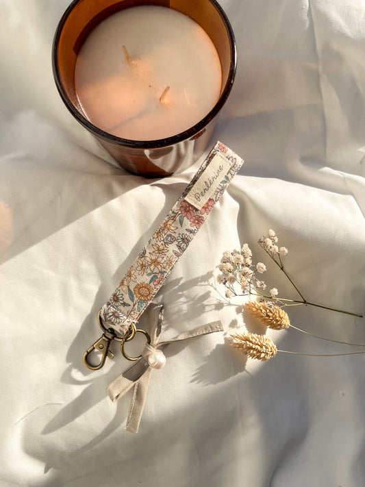 🎁 "Spring" Keychain (100% off)